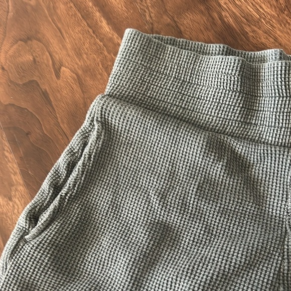 Gray ASOS Shorts - Picture 2 of 4